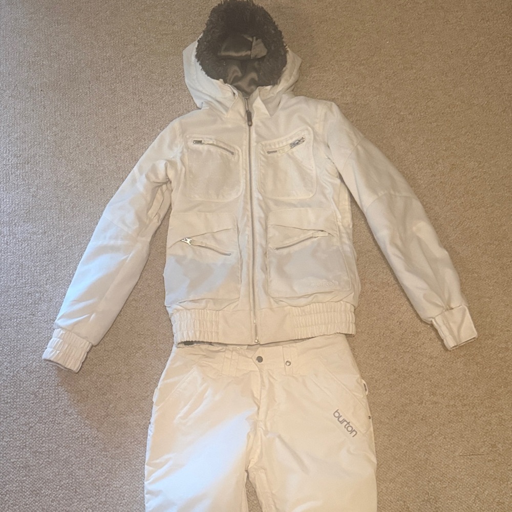 Burton white Snowboarding/ski Jacket & Pants Dry Ride Set!